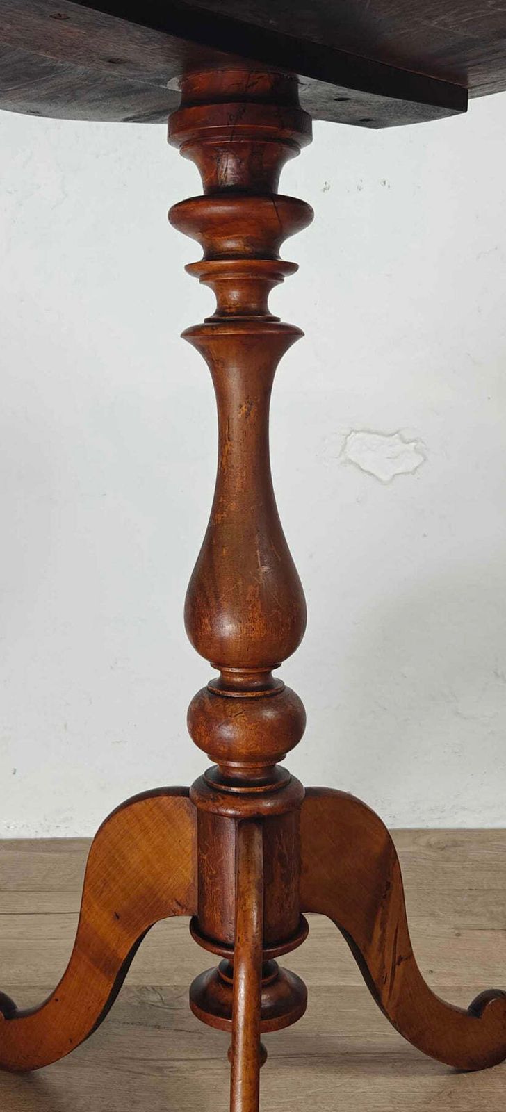 Victorian Tripod Side Table English Antique Mahogany Round Postage Available photo 280.0