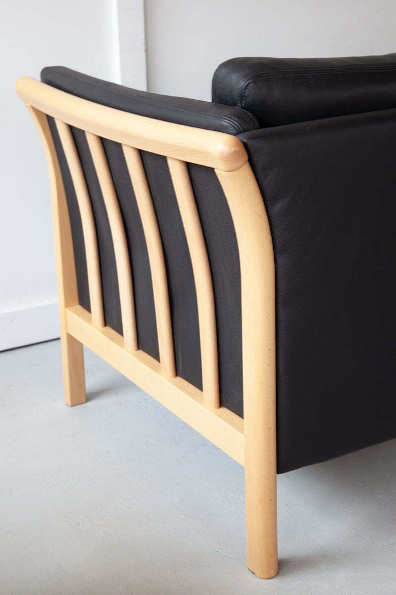 Black Leather Three Seater Sofa photo 1320.0
