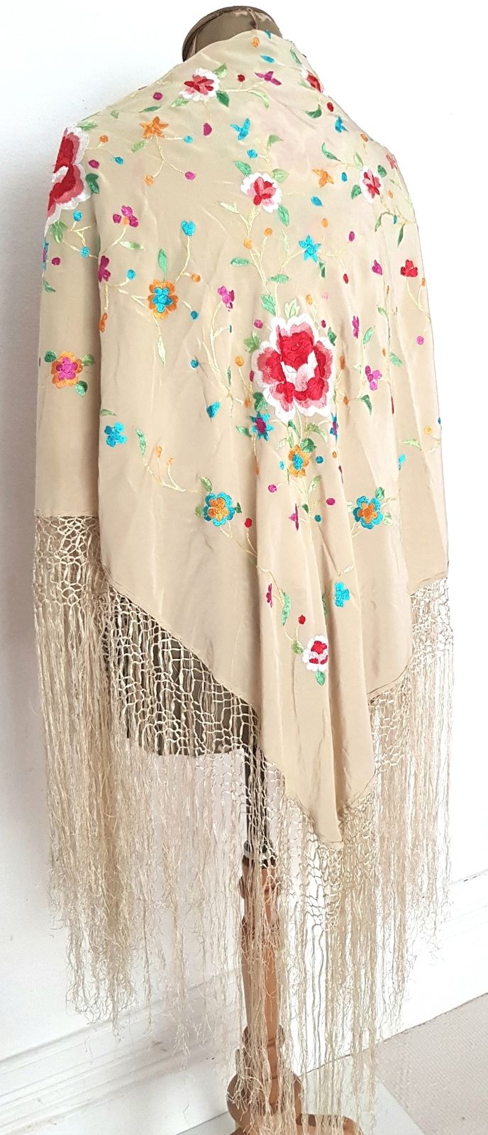Antique Silk Embroidered Piano Shawl, Manton De Manila. photo for sale