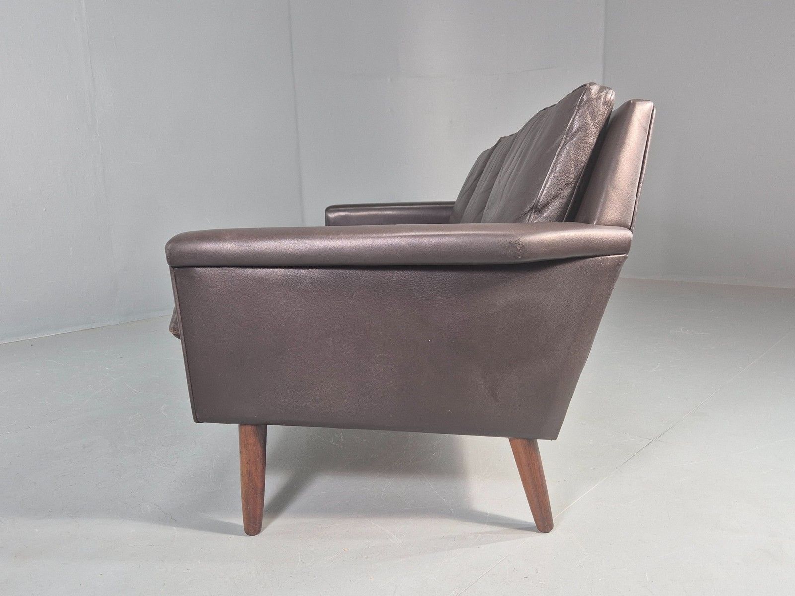 photo buy Vintage Mid Century 3 Seater Danish Brown Leather Sofa Retro 1960s Eb12261