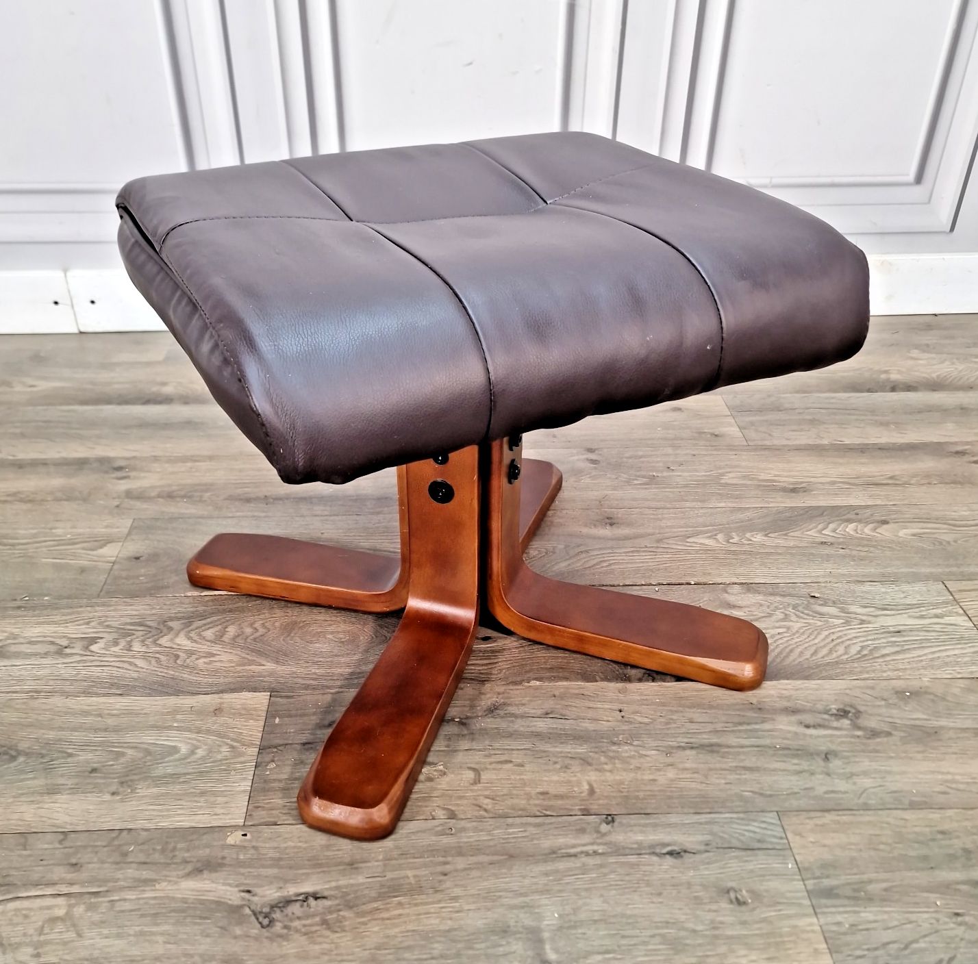 Vintage Sloped Footstool Brown Leather Style Rest Stool Suit Stressless Retro