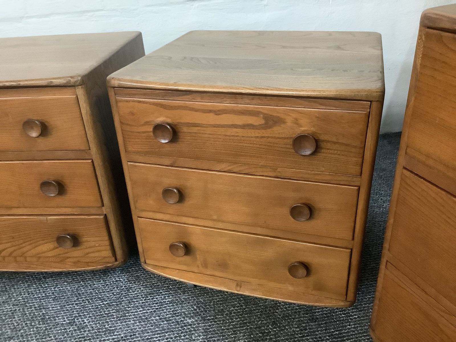 Ercol Bedroom Furniture Suite. Early Windsor Models Produced England 1956. photo vinterior