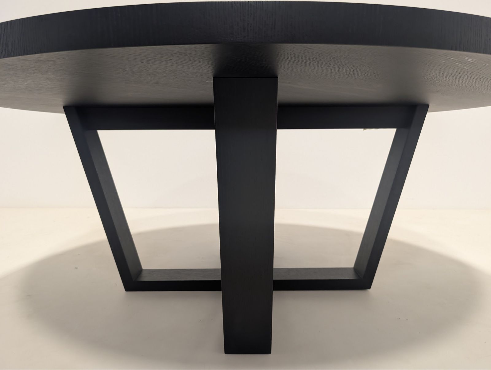 4400.0 Maxalto Xilos Dining Table, By Antonio Citterio photo