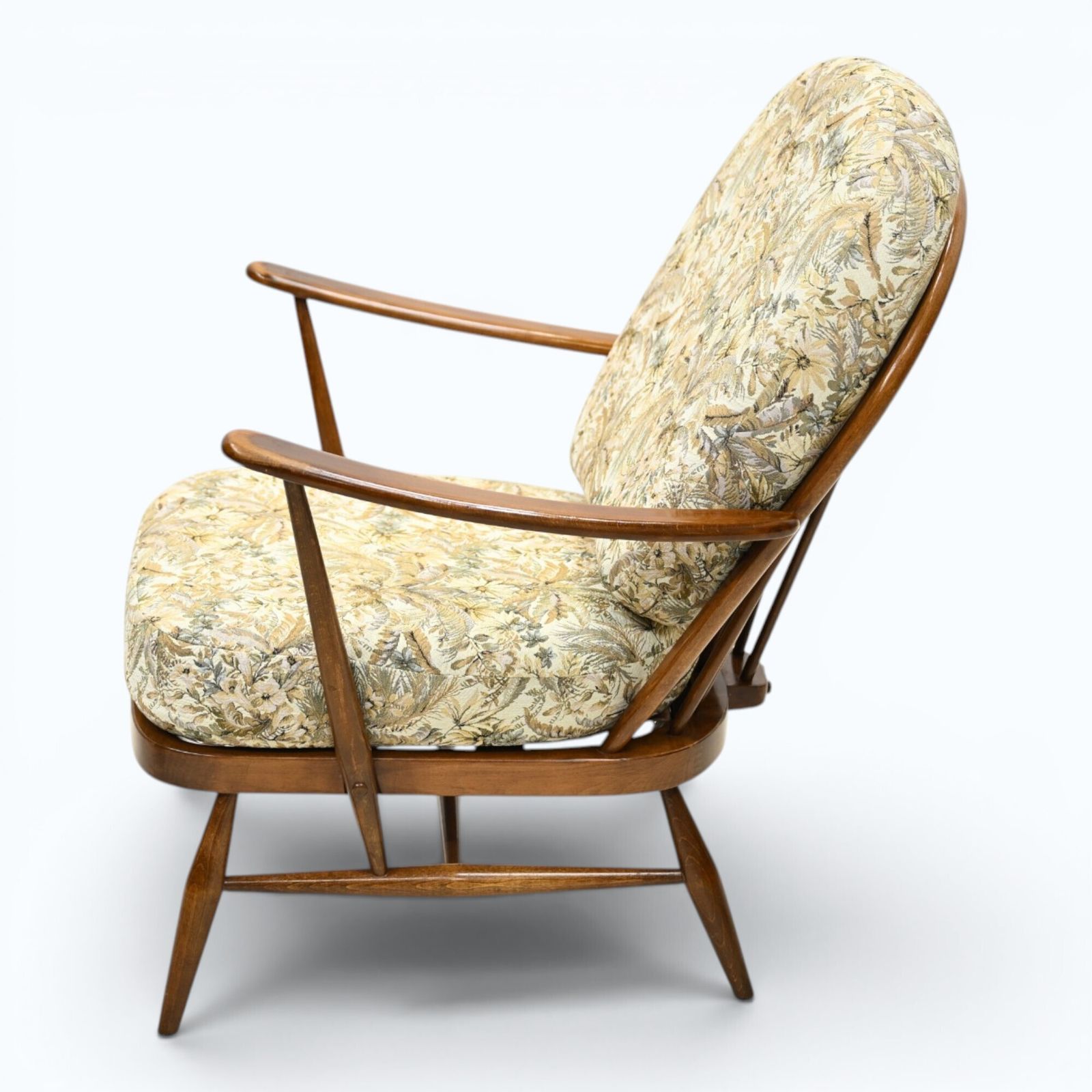 Ercol Windsor Easy Chair Model 204 1970s Good Webbing Dark Finish Free Delivery photo Furniture