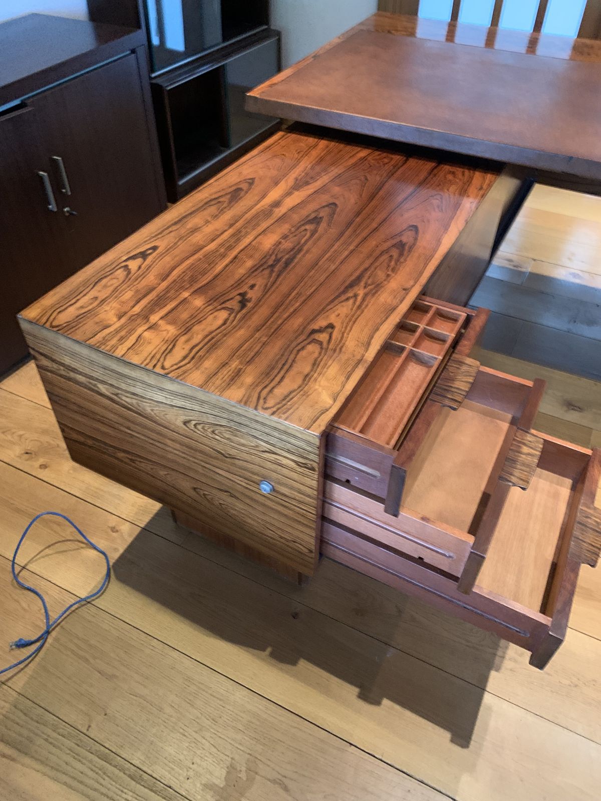 Gorgeous Mid Century Rosewood And Leather Desk Vgc photo vintage