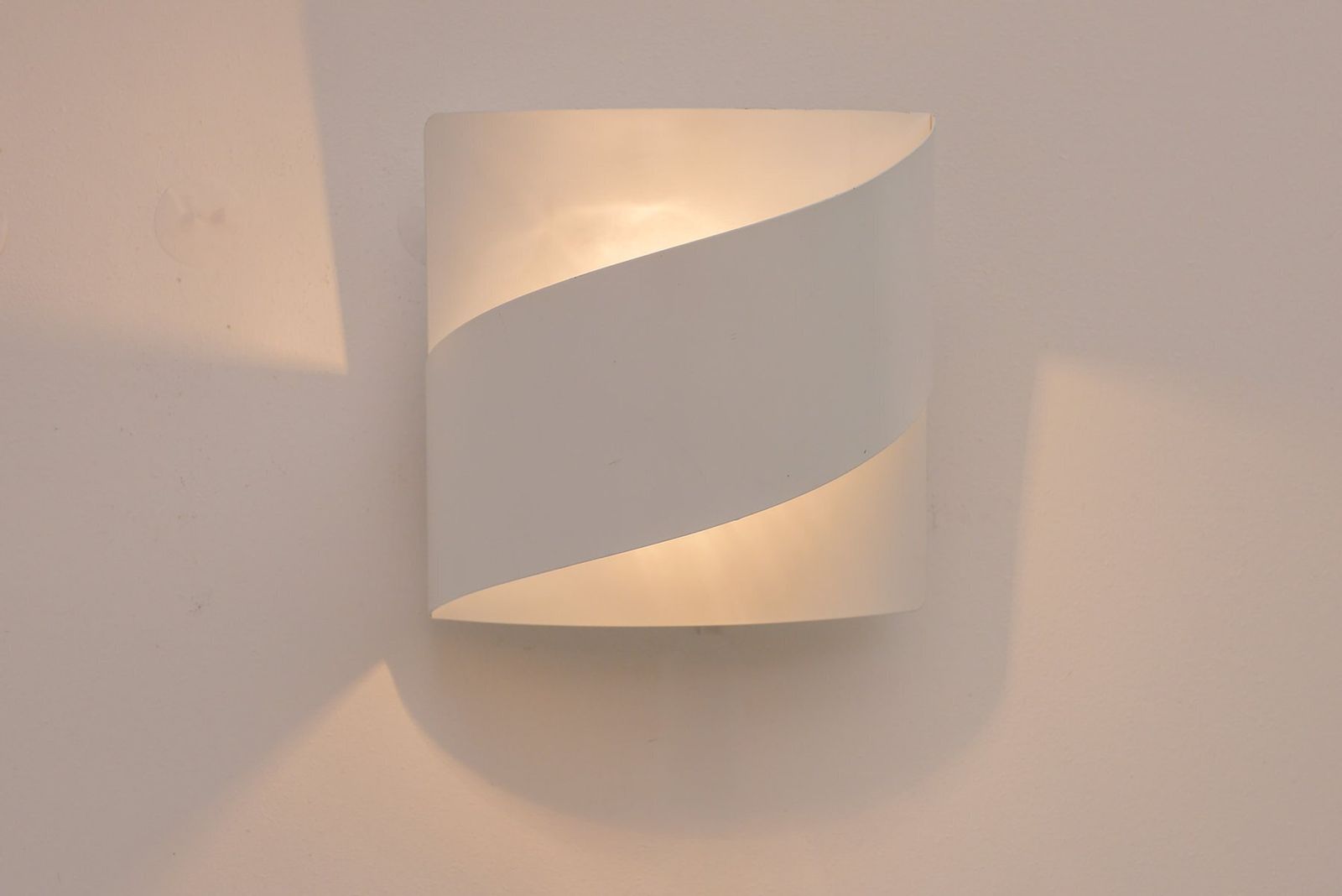 Band Wandlamp van Peter Celsing voor Falkenbergs Belysning, Zweden, jaren 1960 photo vintage