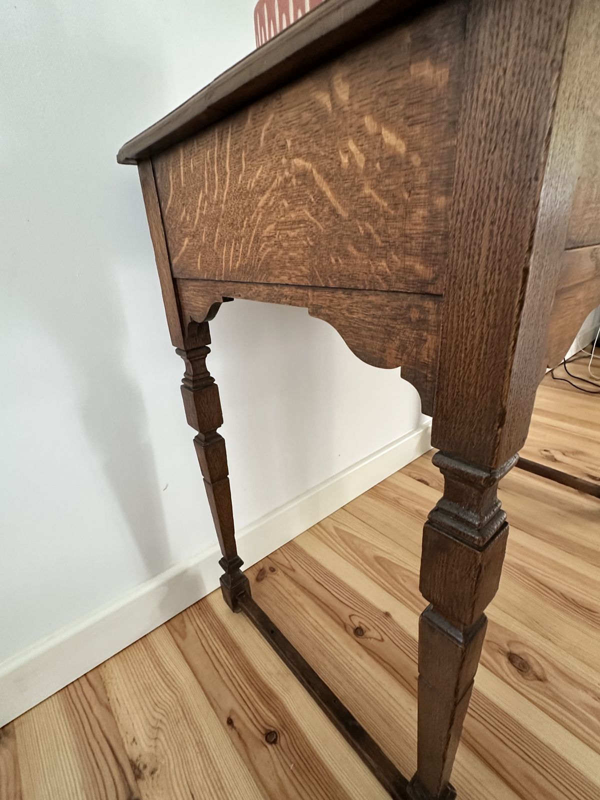 photo vintage Antique Oak Side Hall Table