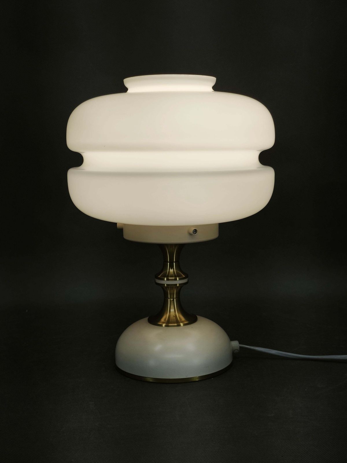 Napako Opaline Glass Table Lamp, Tsjecho-Slowakije, jaren 1970 photo for sale