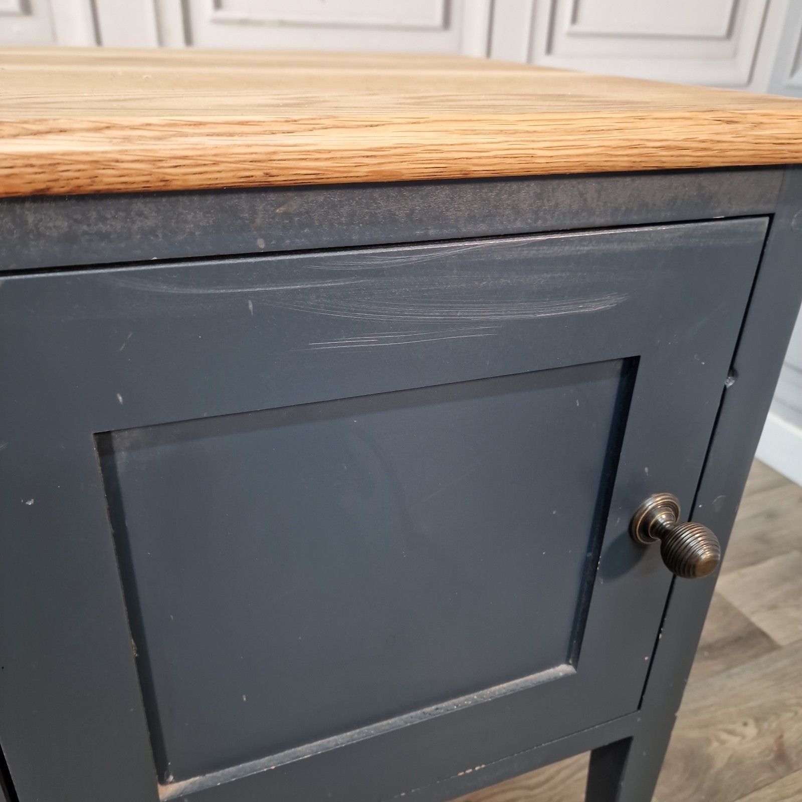 photo furniture Vintage Pair Bedside Cabinets Painted Oak Top Wooden Nightstands Pot Cupboards