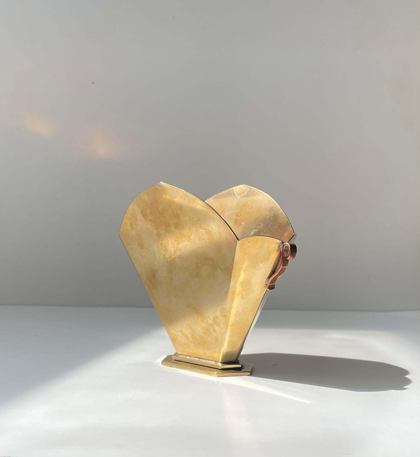 Vase éventail Art déco en bronze et cuivre, Holger Fridericias, années 1920 photo furniture