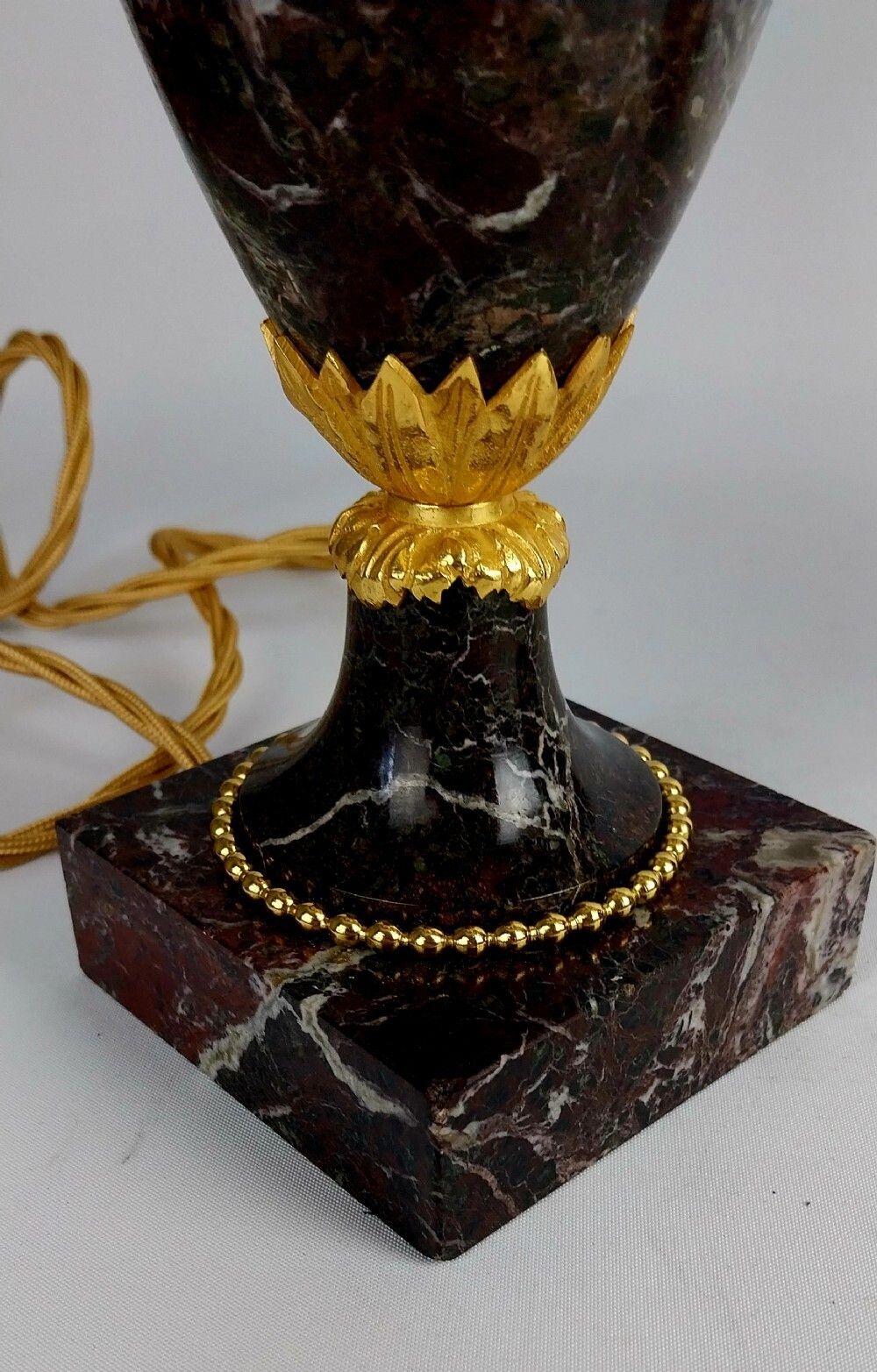 photo furniture A Pair Of Late 19th Century Elegant French Marble Table Lamps With Gilt Bronze Mounts