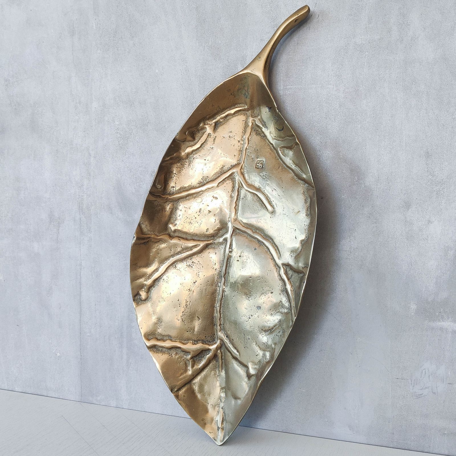 A David Marshall 1980s Brutalist Sand Cast Brass Large Sculptural Leaf Centrepiece photo for sale