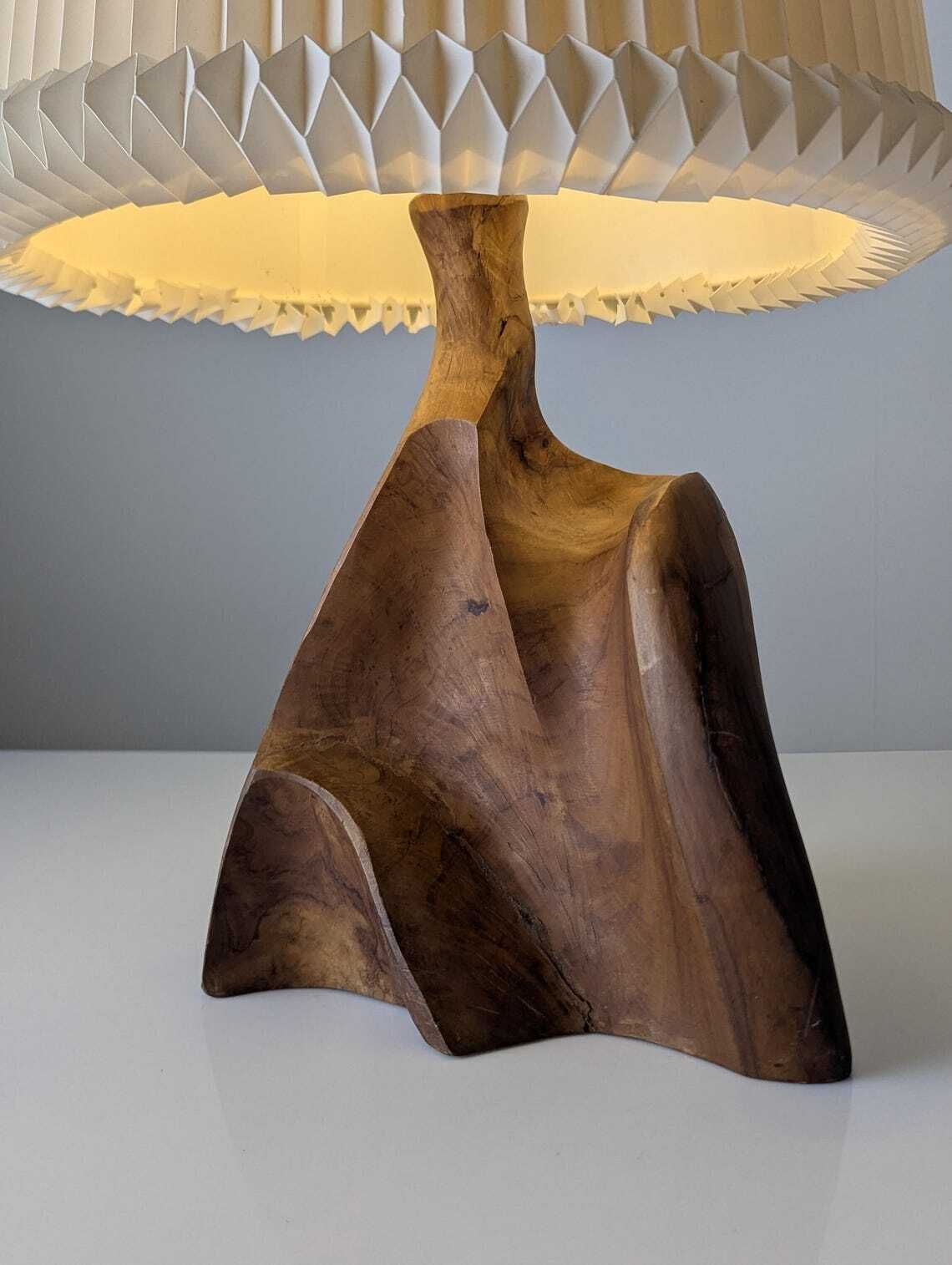 Lampe de table sculpturale en bois d'olivier massif, années 1970 photo buy