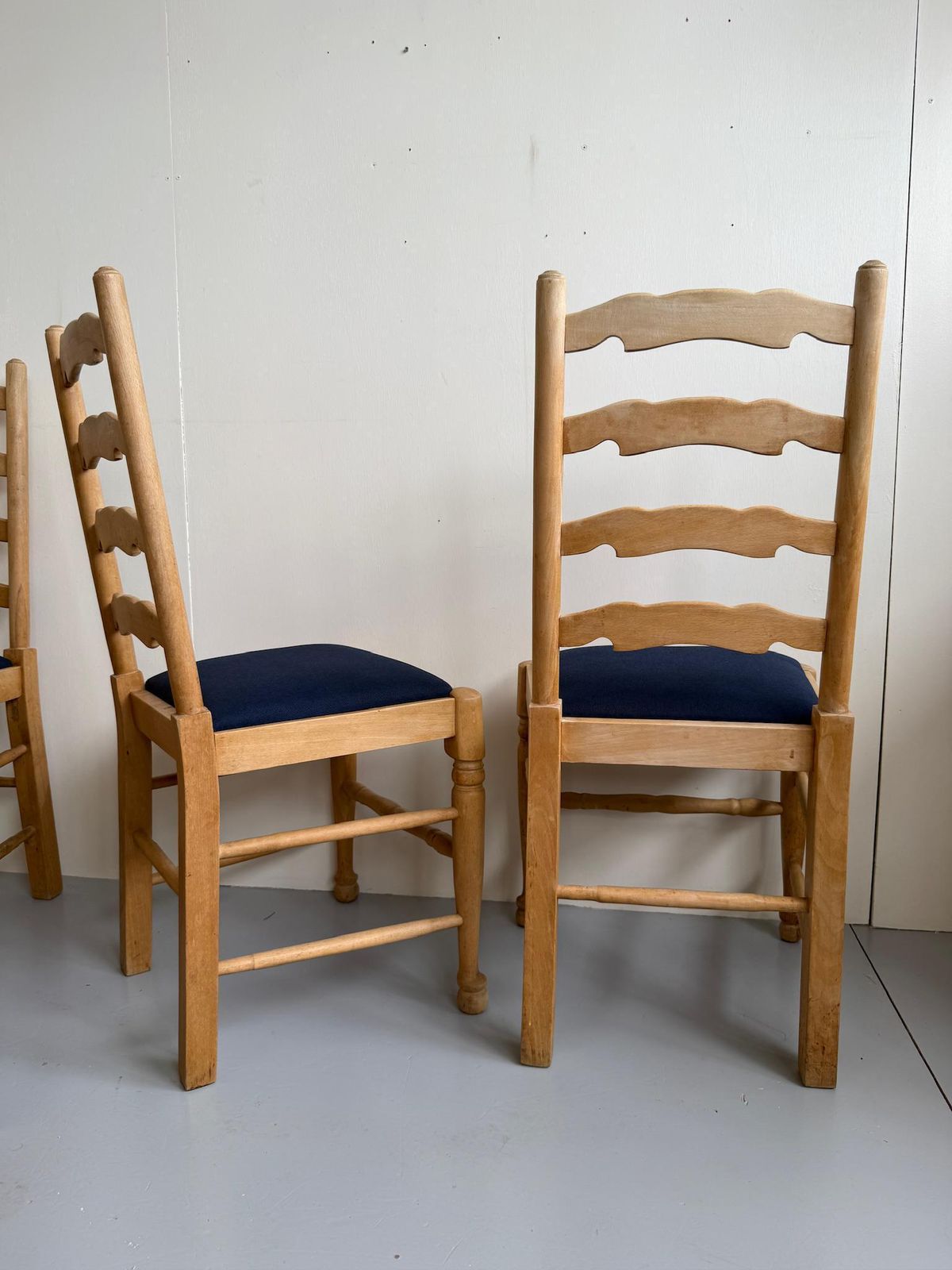 photo for sale Set Of 4 Rustic Wooden Farmhouse Style Dining Chairs Blue Seats Cabriolet Legs