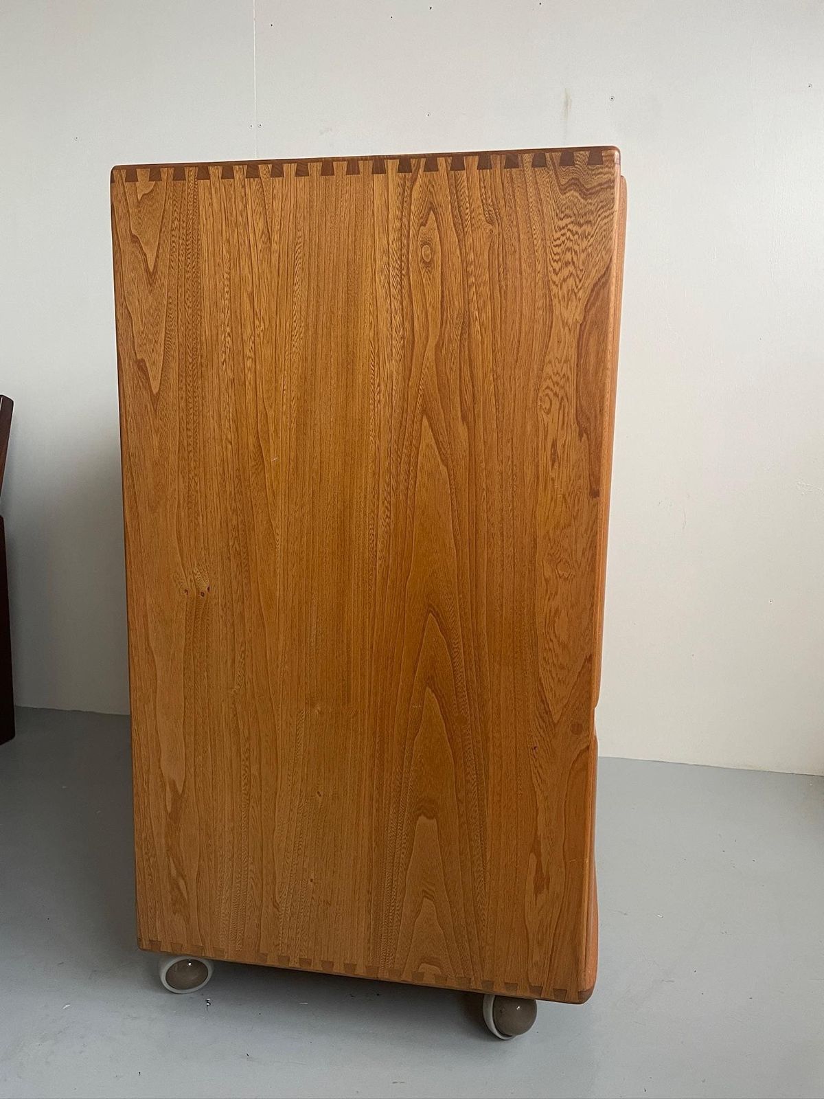 Vintage Ercol 845 Tv Media Elm Cabinet Storage Stand With Pocket Doors photo buy
