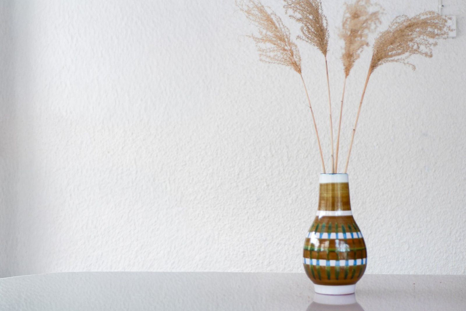 photo furniture Vase Faenza par Ingrid Atterberg pour Upsala Ekeby, Suède, 1960