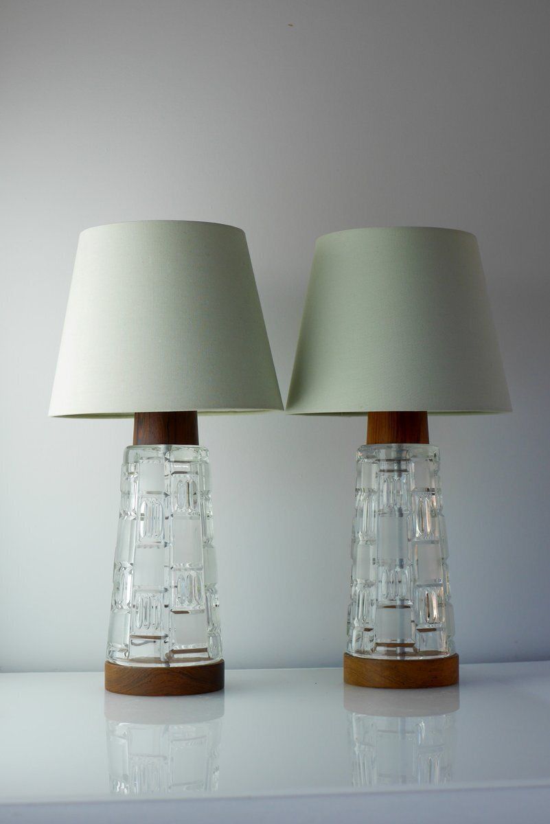 Verlichting Mid-Century Modern Scandinavian tafellamp van teakhout en glas, set van 2 photo