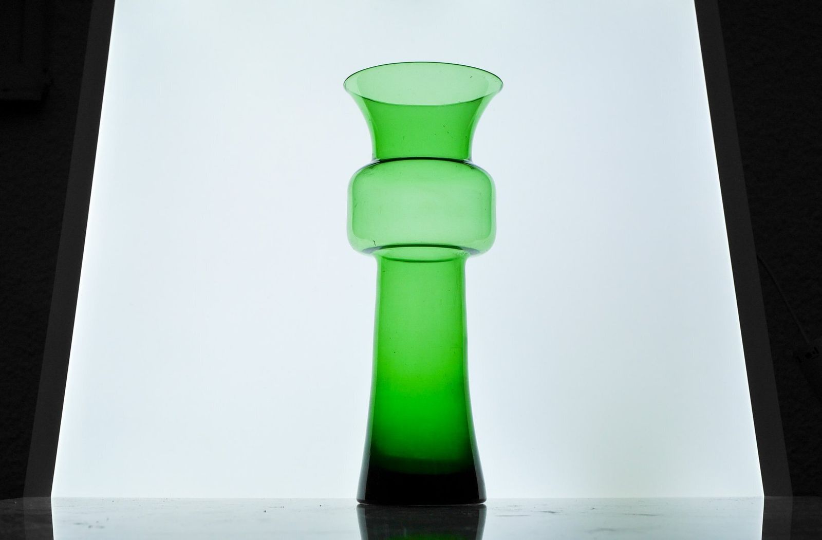 Large Green Tang Li Vase By Morales Schildt For Kosta photo furniture