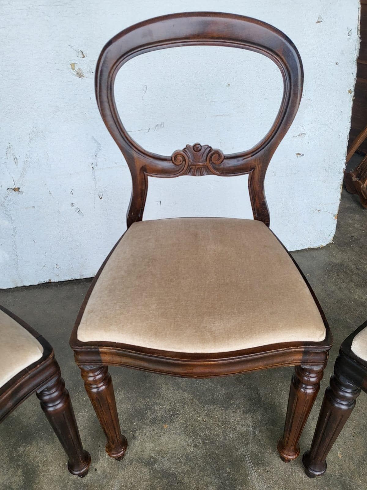 photo furniture Antique Repro 4 Balloon Back Dining Chairs Cream