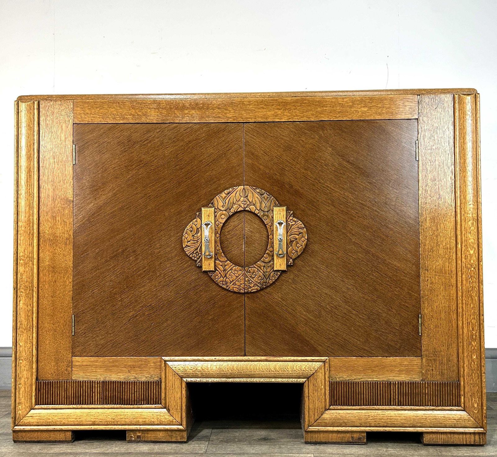 Fab Fully Refinished Art Deco Oak Sideboard/Buffet C1930 photo for sale