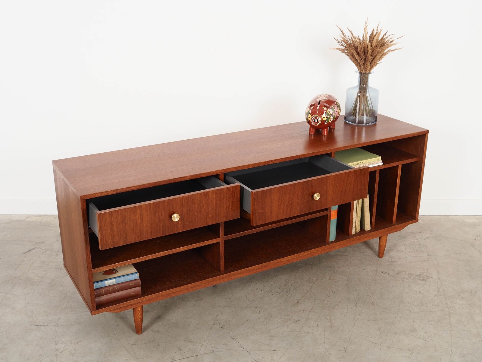 Eiken Dressoir, Scandinavisch Design photo 1699.0