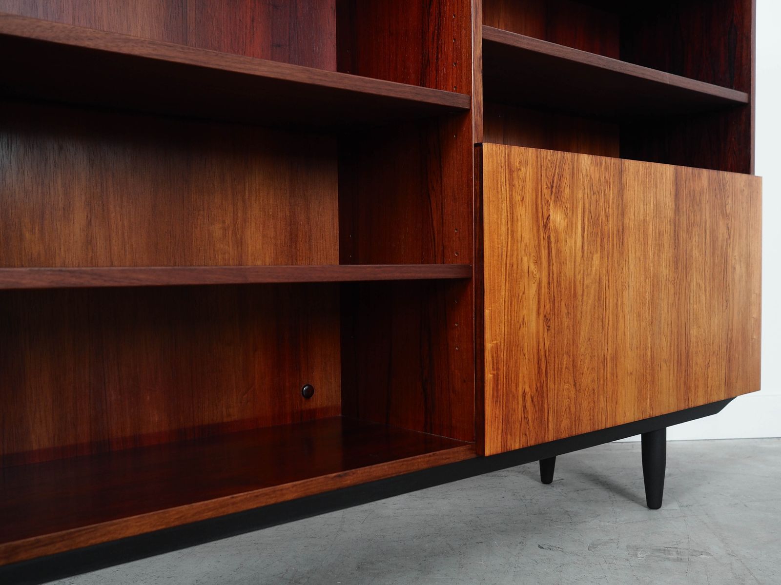 photo vintage Vintage Bookcase, Danish Design, 1970s, Designer: Ib Kofod Larsen