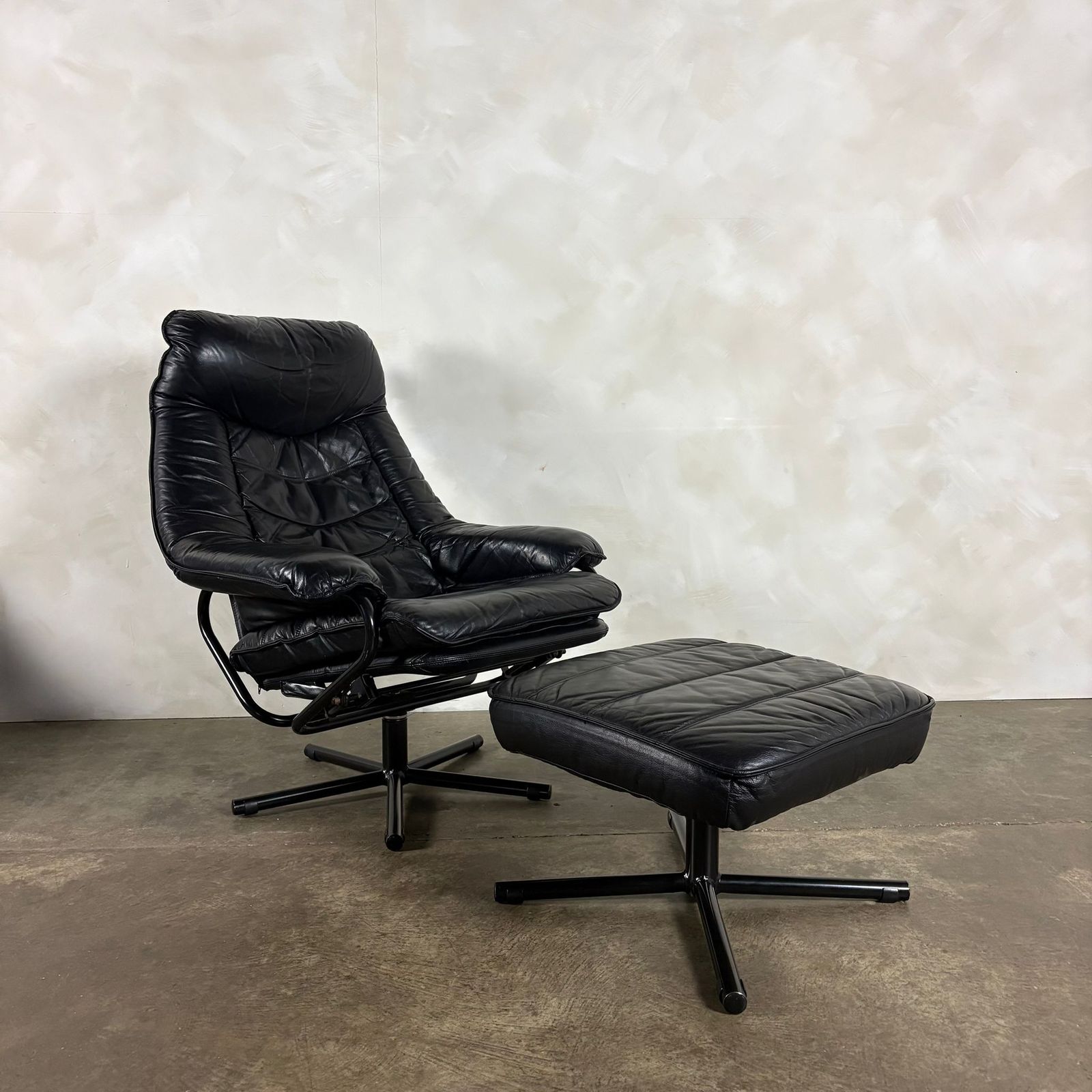 Black Leather Skoghaug Reclining Swivel Lounge Chair With Matching Footstool Mid Century Retro Mcm photo 495.0