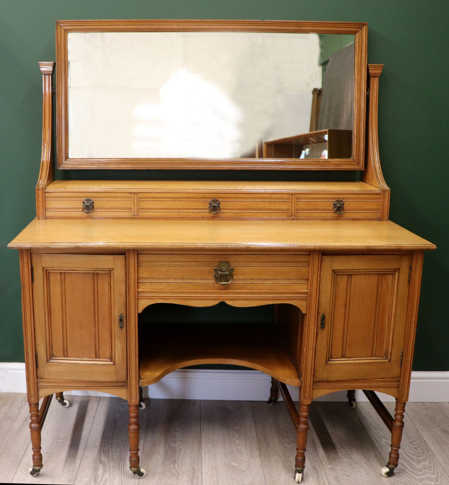 A Lovely Late Victorian American Light Walnut Dressing Table In Superb Original Condition.