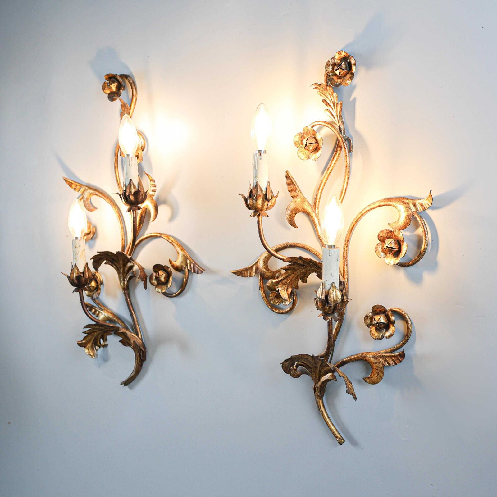 Pair Of Vintage Italian Gilt Metal Wall Sconces, Florentine Style, 1970s. photo vintage