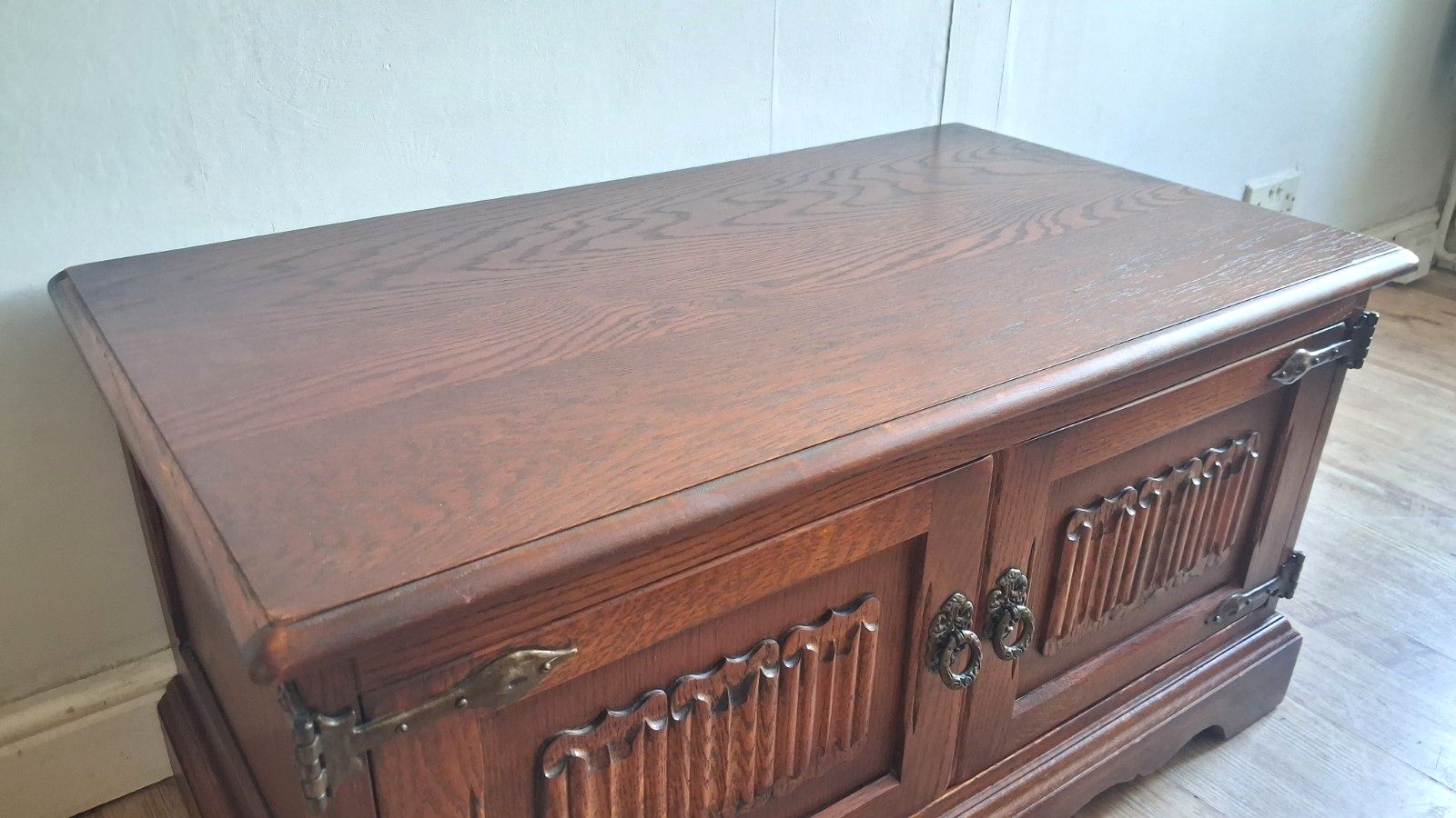 photo furniture Outstanding Old Charm Solid Oak Linenfold Tv Cabinet /Media Unit