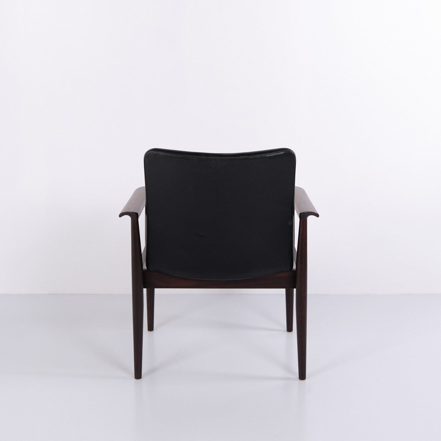 Diplomat 209 Armchair In Rosewood And Black Leather By Finn Juhl For France & Son photo Furniture