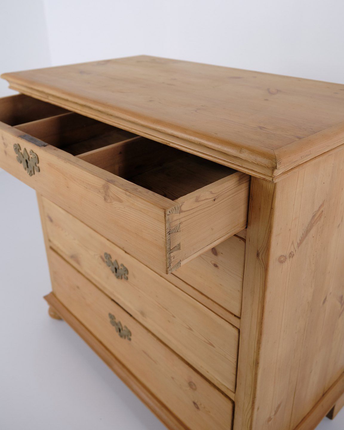 Chest Of Drawers In Solid Pine With 4 Drawers, 1920s photo vinterior