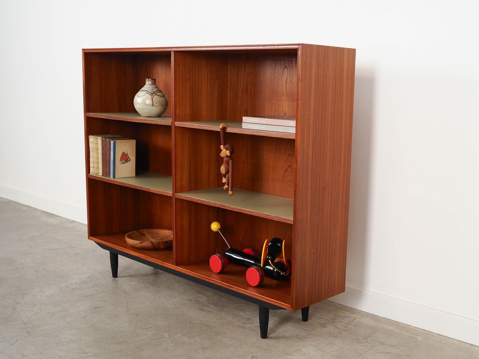 Teak Bookcase, German Design, 1970s, Manufactured By Rt Möbel photo Furniture