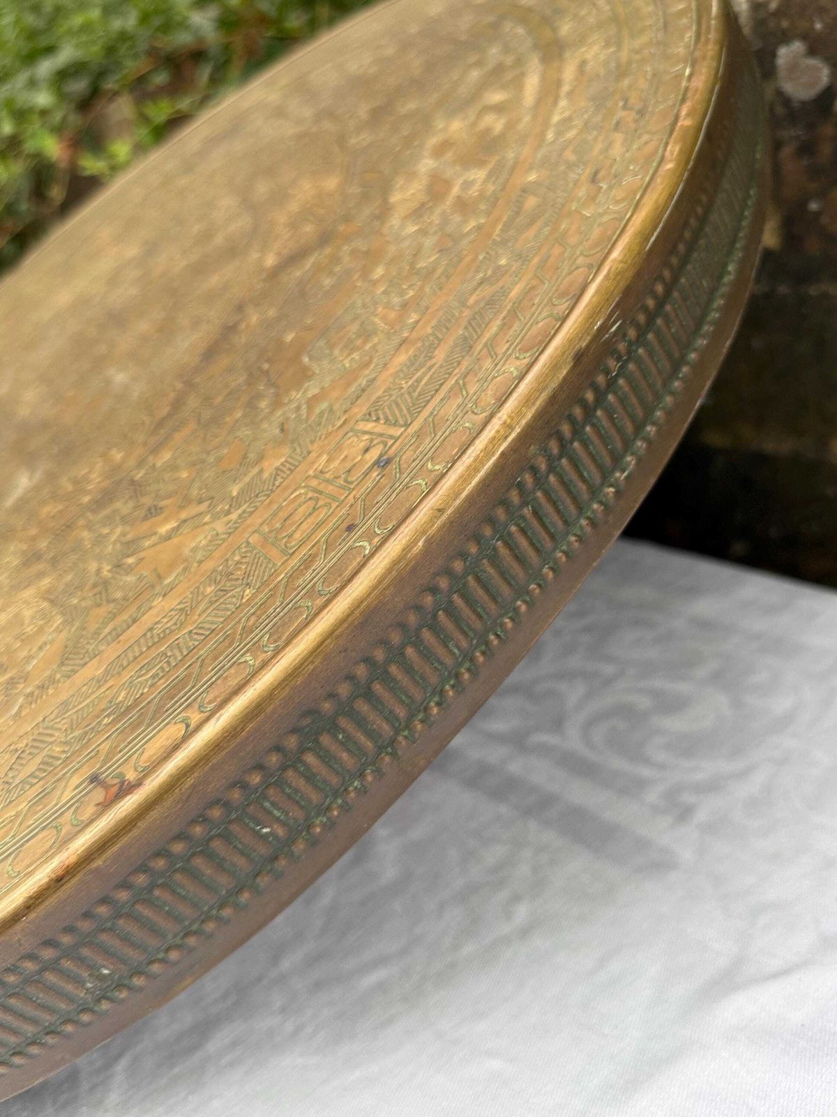 Early 1900s Banaras Benares Engraved Brass Table Top Wall Plaque, Brass Wall Plate Or Brass Charger photo vinterior