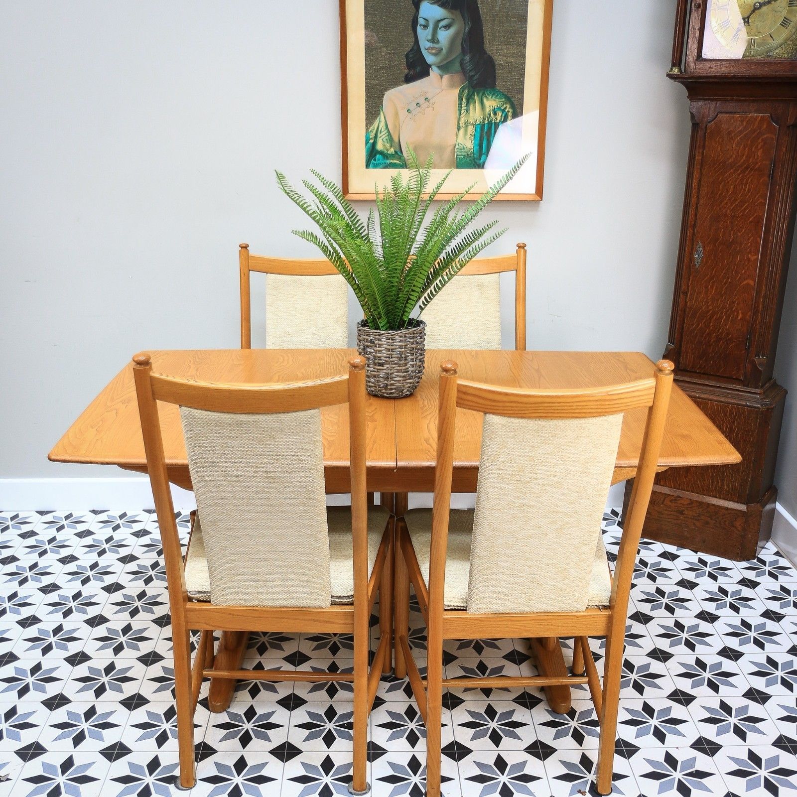 Ercol Windsor Large Extending Dining Table And Four Windsor Penn Chairs photo for sale