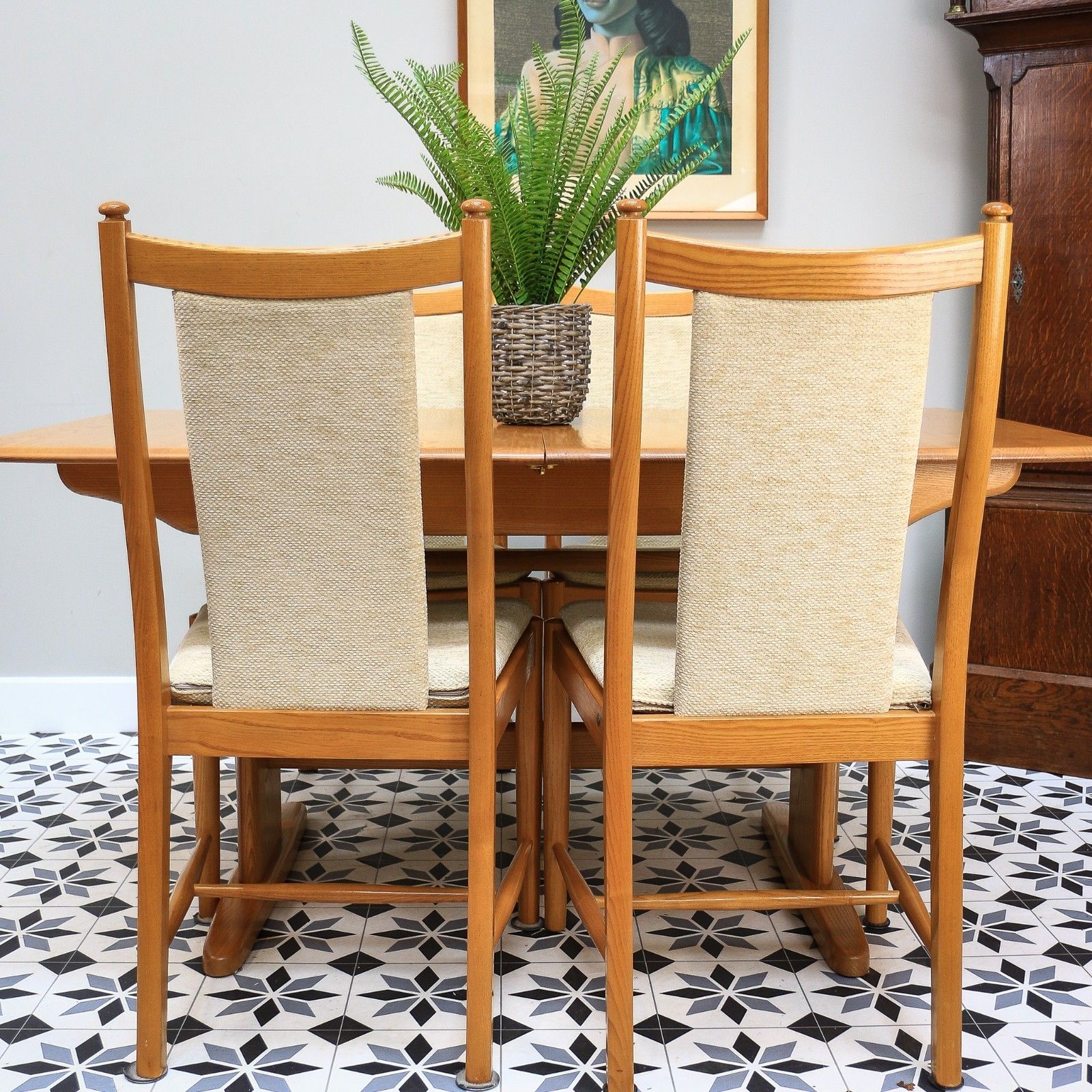 Ercol Windsor Large Extending Dining Table And Four Windsor Penn Chairs photo buy