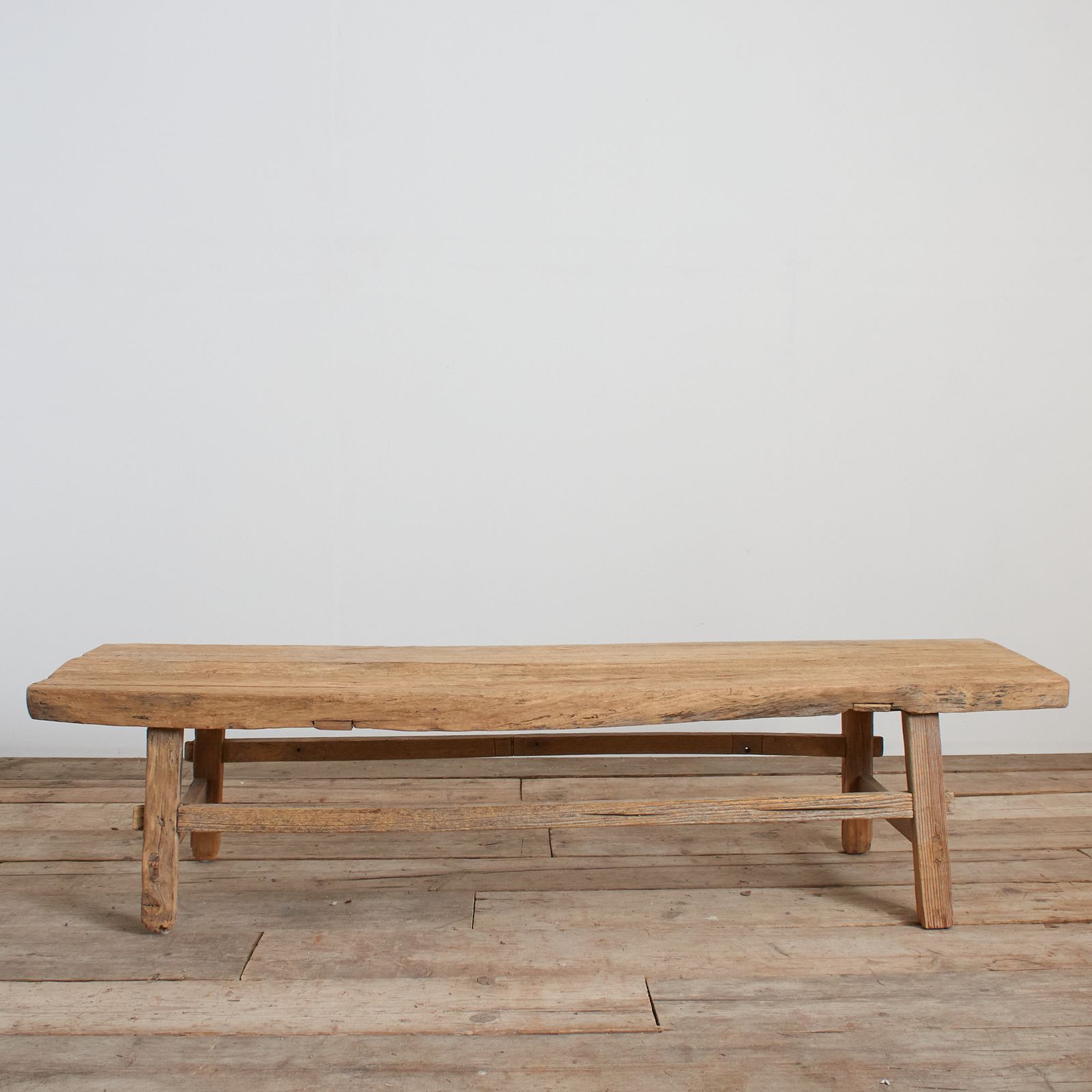 Antique Rustic Elm Coffee Table – Ba photo furniture