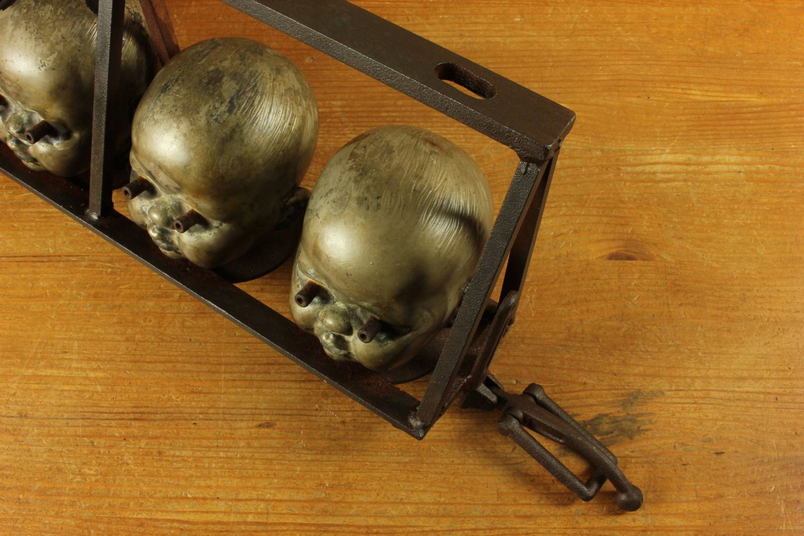 1150.0 Set Of 5 Vintage Doll Head Factory Moulds In Frame. Freaky Macabre Curio. photo