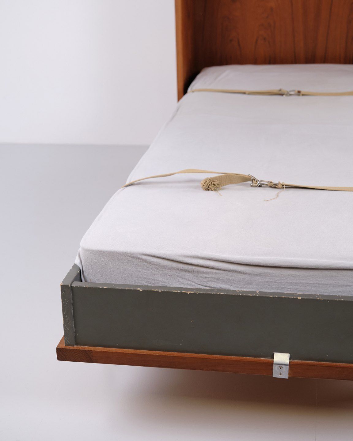 Hans J. Wegner Folding Bed In Teak For Ry Furniture From The 1960s photo buy