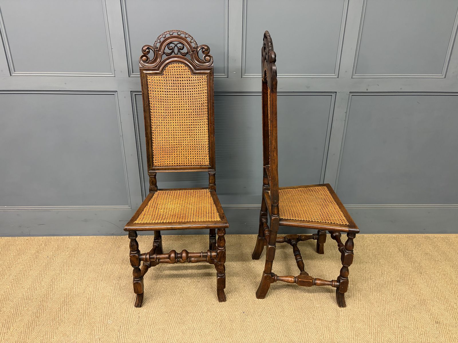photo vinterior Set Of 3 Carolean Style Chairs