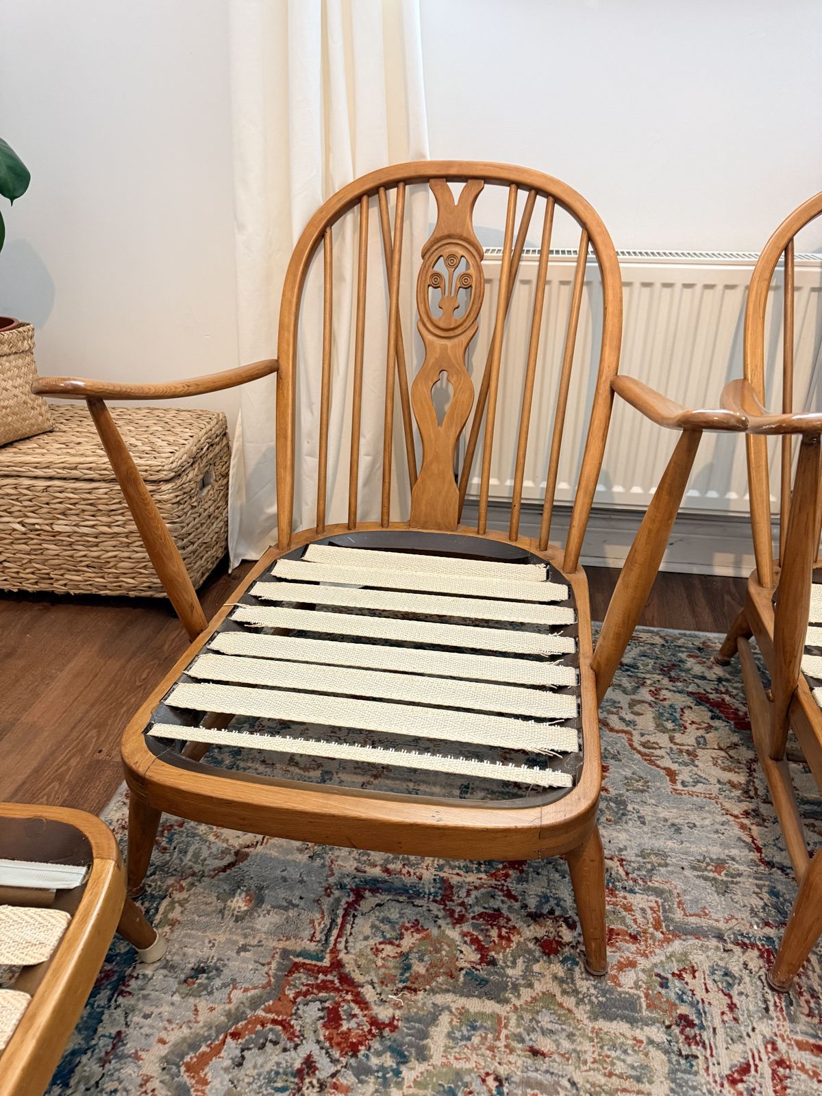 Ercol Windsor 3 Piece Lounge Suite – Rare Fleur De Lys Splat – Mid Century Elm & Beech photo Furniture