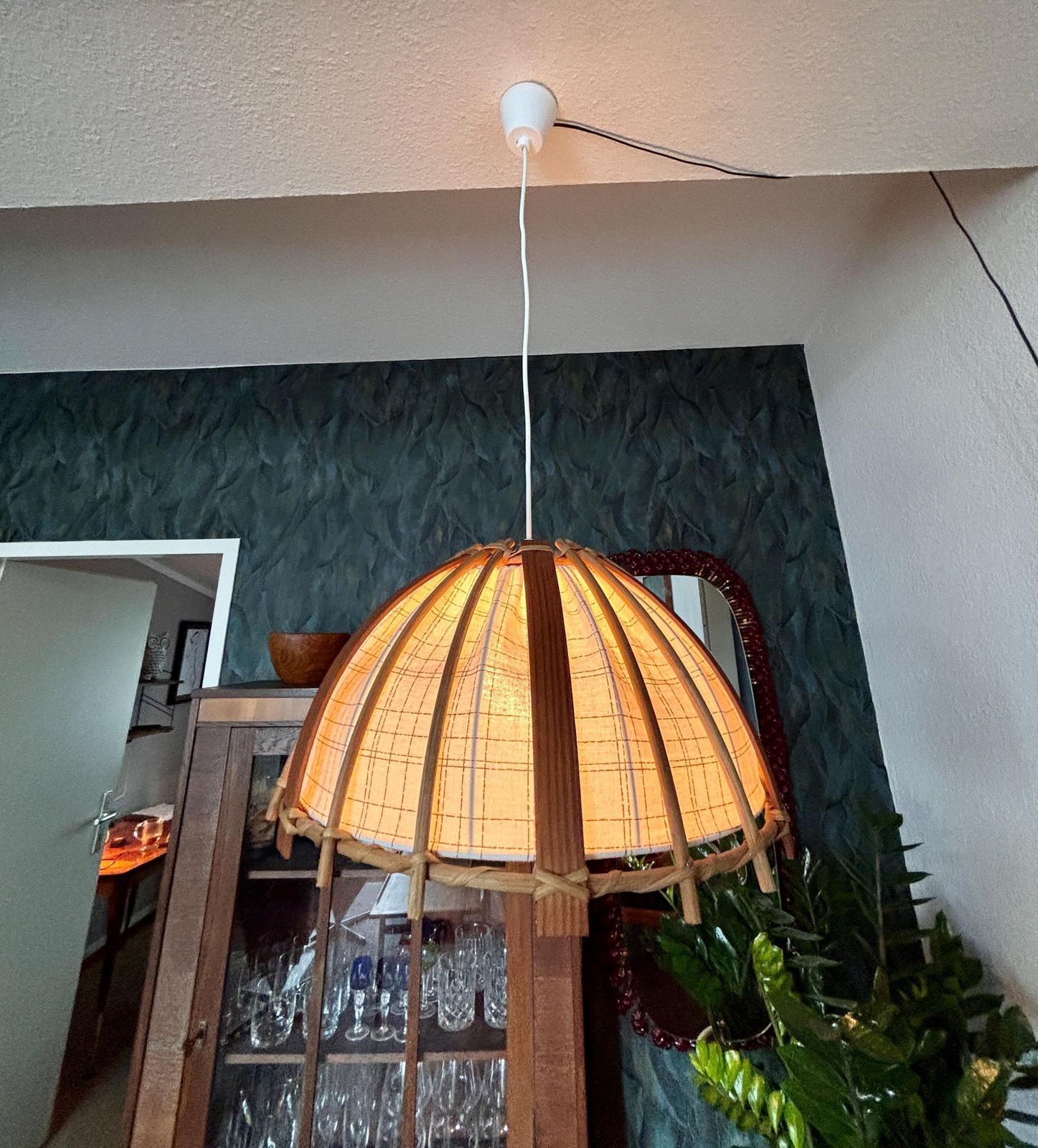Rotan hanglamp, Italië, jaren 1960 photo 325.0