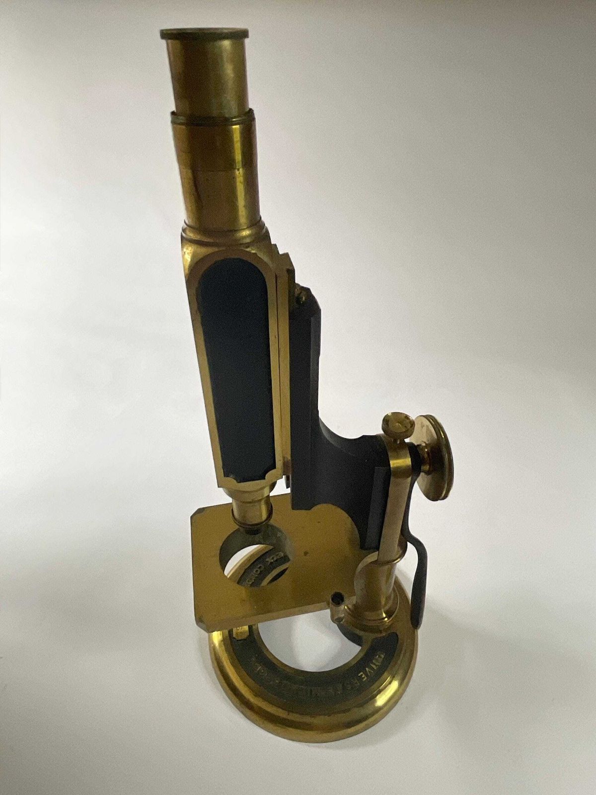 Universal Microscope van Smith, Beck & Beck, 1862, compleet in originele op maat gemaakte mahonieholten koffer photo buy