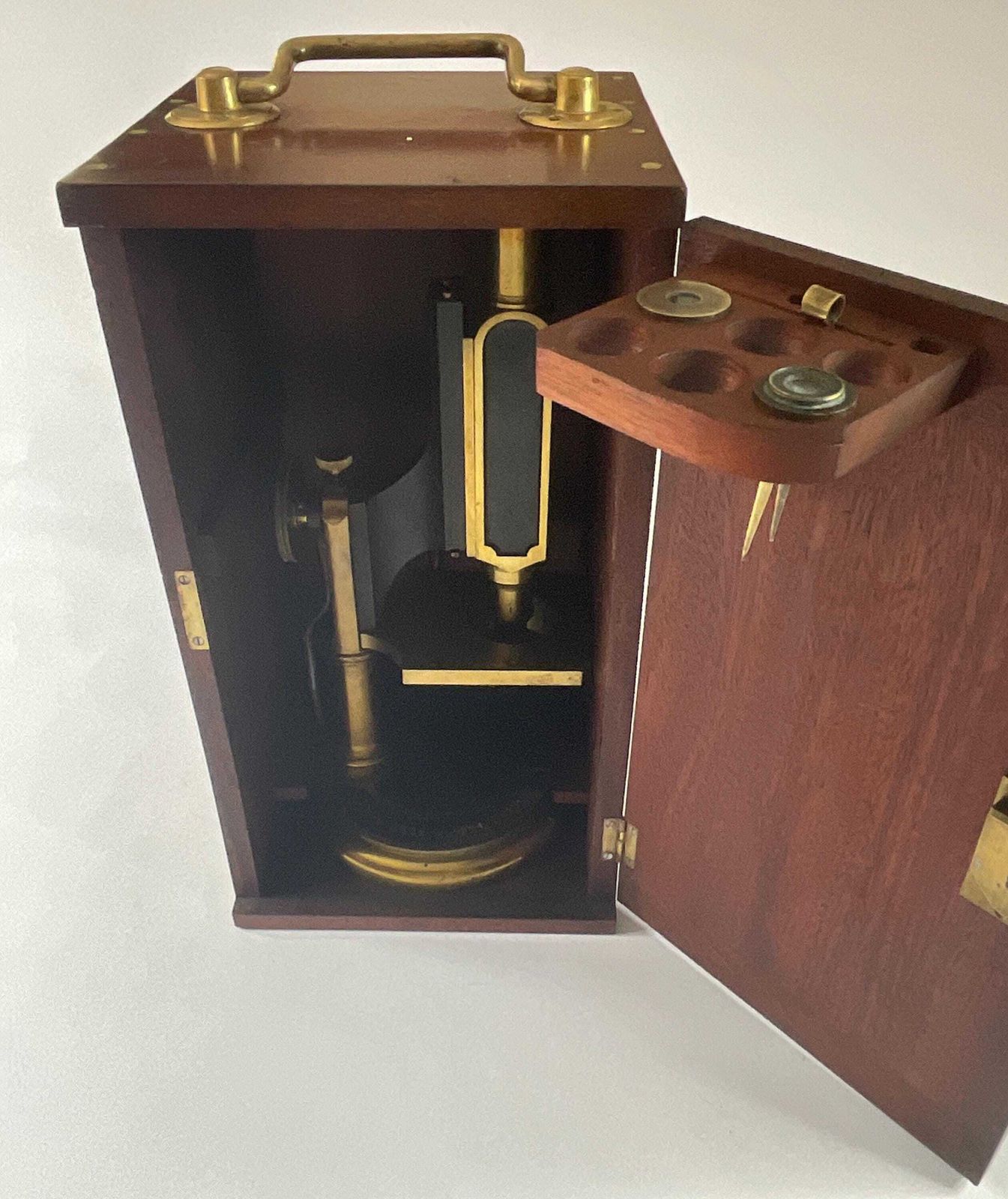 photo vintage Universal Microscope By Smith, Beck & Beck, 1862, Complete In Original Fitted Mahogany Case
