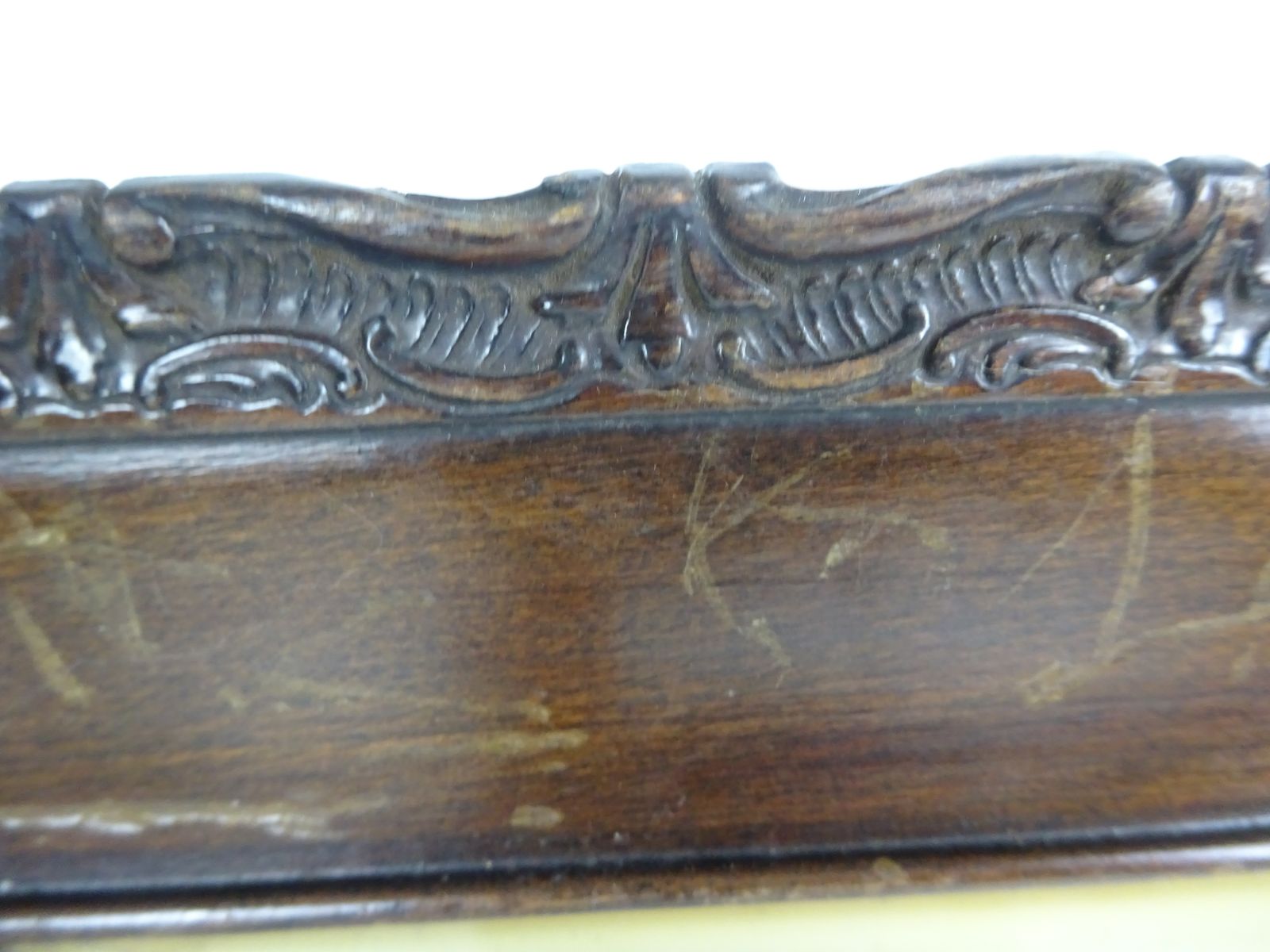 photo vintage Reclaimed Victorian Carved Oak Picture Frame, With Glass & Gold Matting
