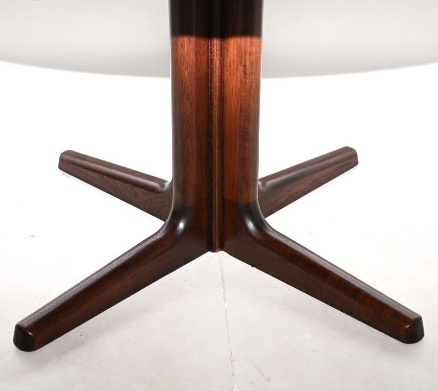 photo furniture Danish Vintage Rosewood Extending Dining Table