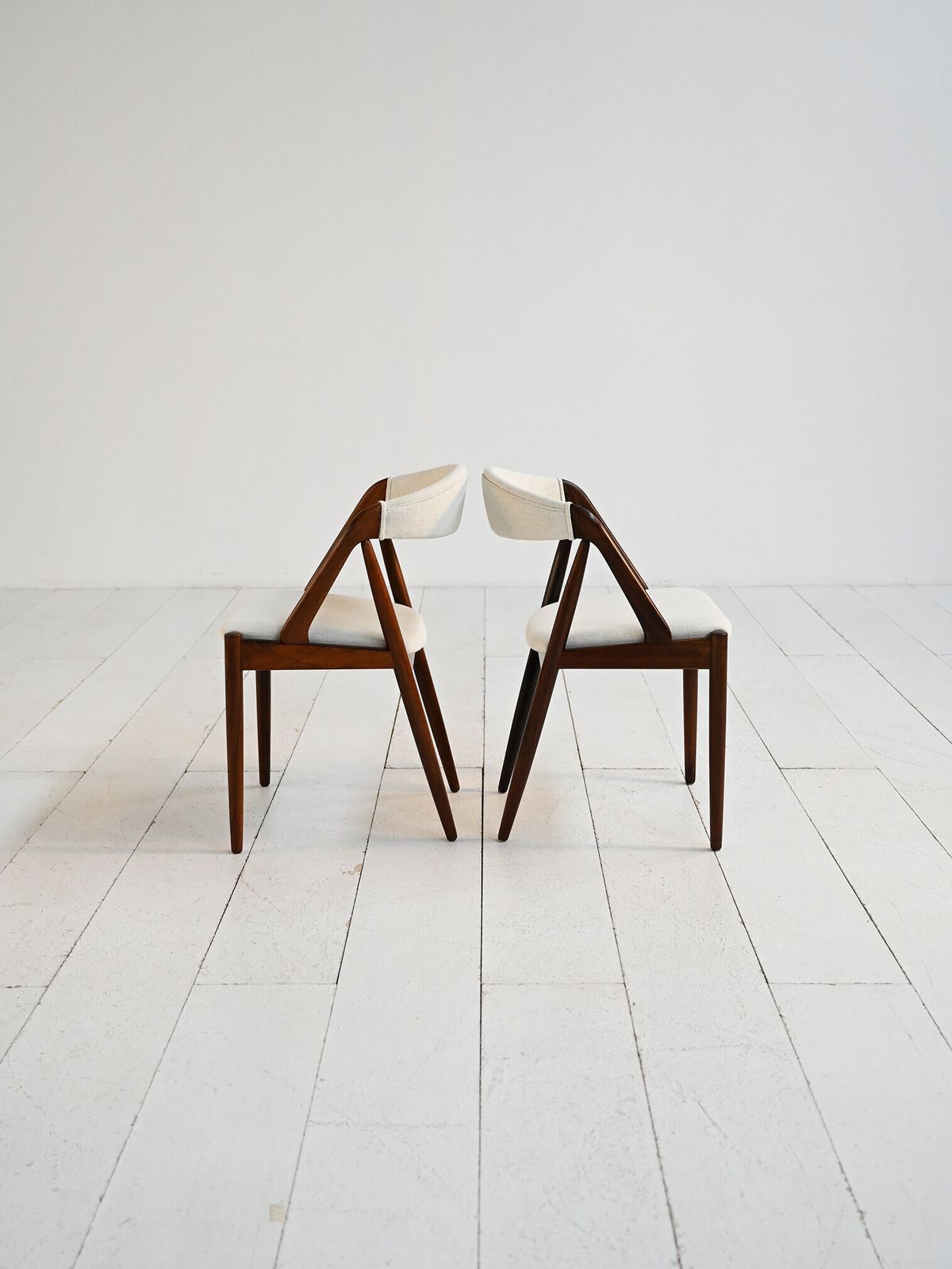 4320.0 Set Van 8 Stoelen Model "31" Van Kai Kristiansen Voor Schou Andersen Møbelfabrik photo