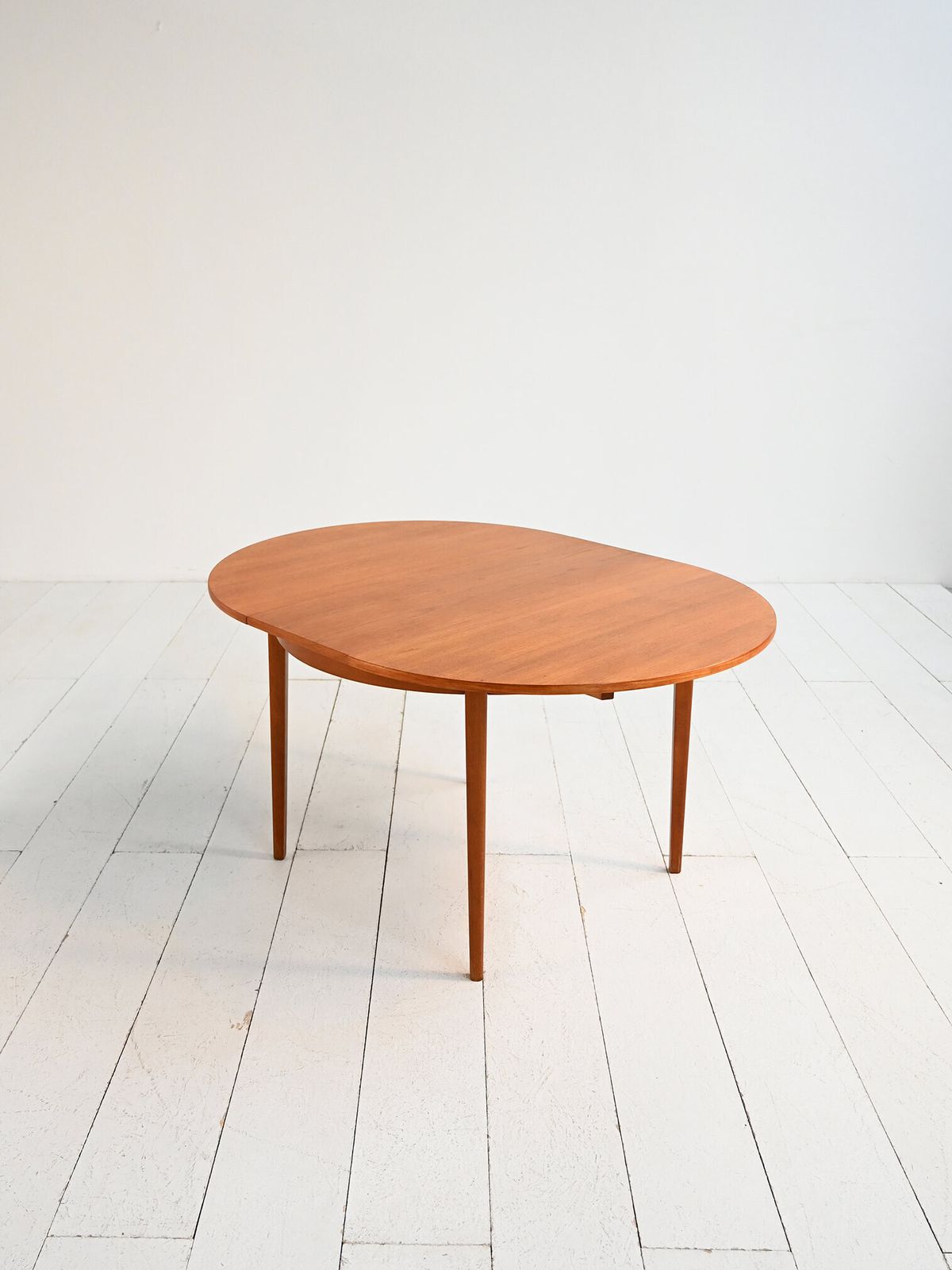 Scandinavische ronde uitschuifbare teakhouten tafel, jaren 1960 photo 1710.0
