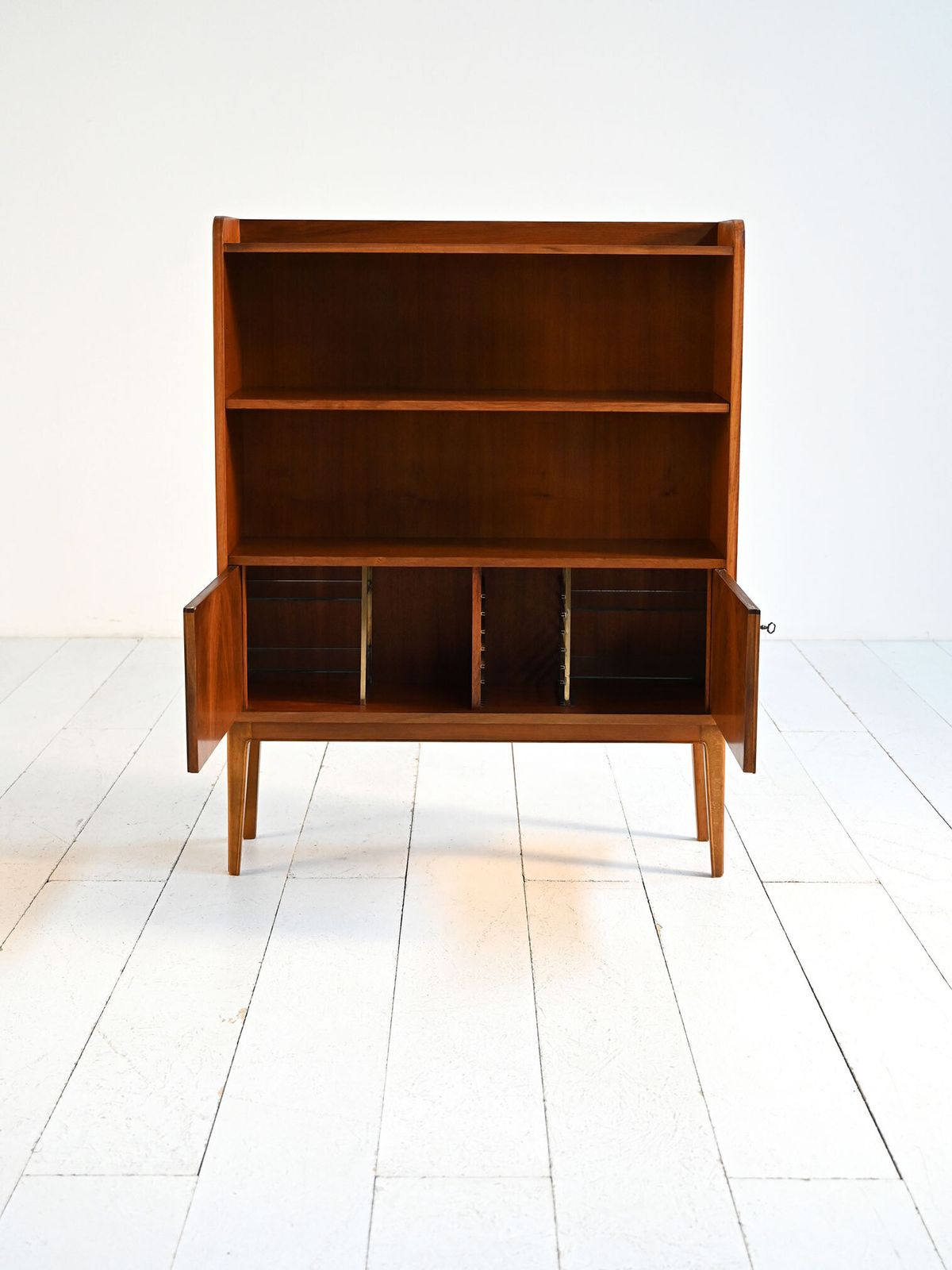 Bodafors boekenkast, Zweden ca. jaren 1950 photo furniture