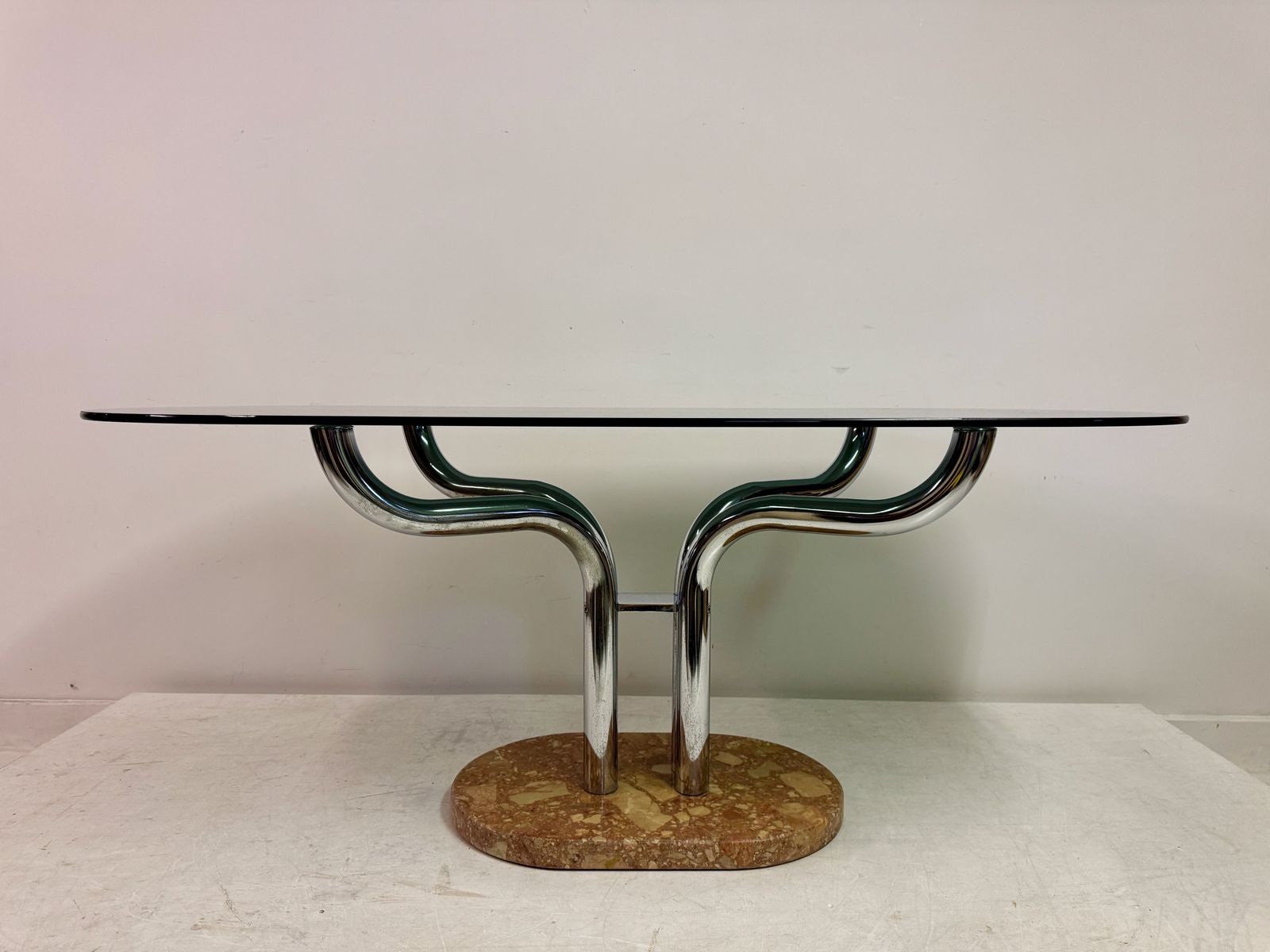 photo vinterior 1970s Italian Smoked Glass, Chrome And Marble Italian Dining Table By Guido Faleschini